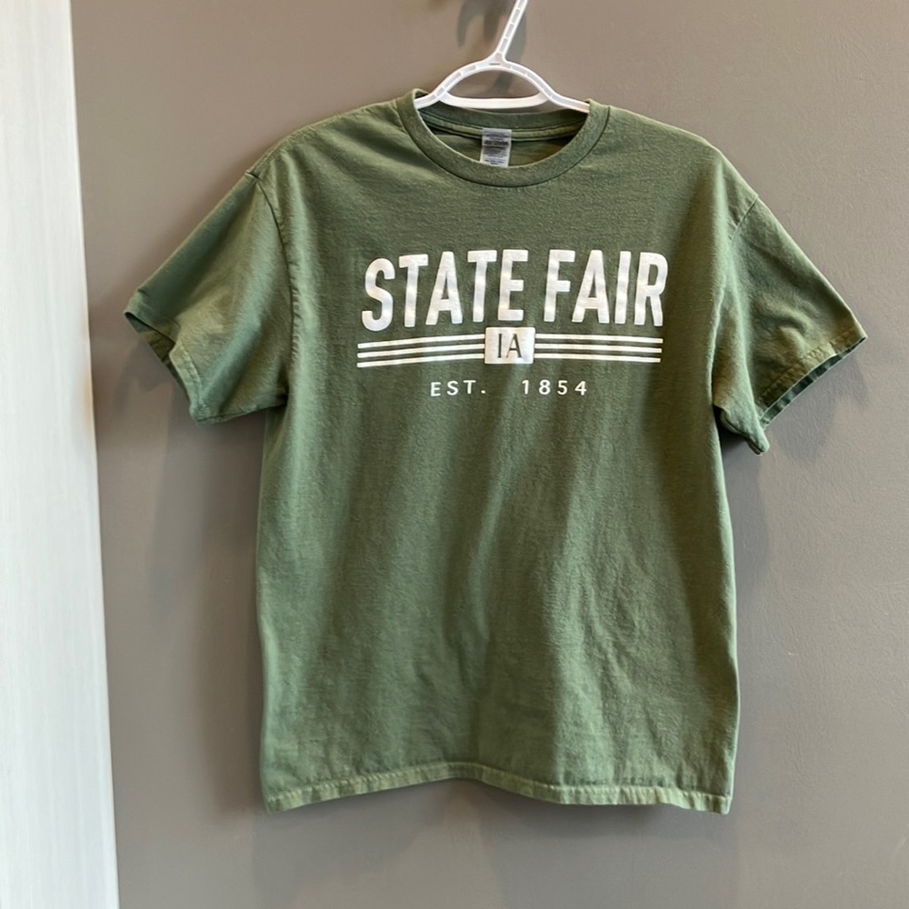 Iowa State Fair Gildan Women’s Green & White T-Shirt Size Medium